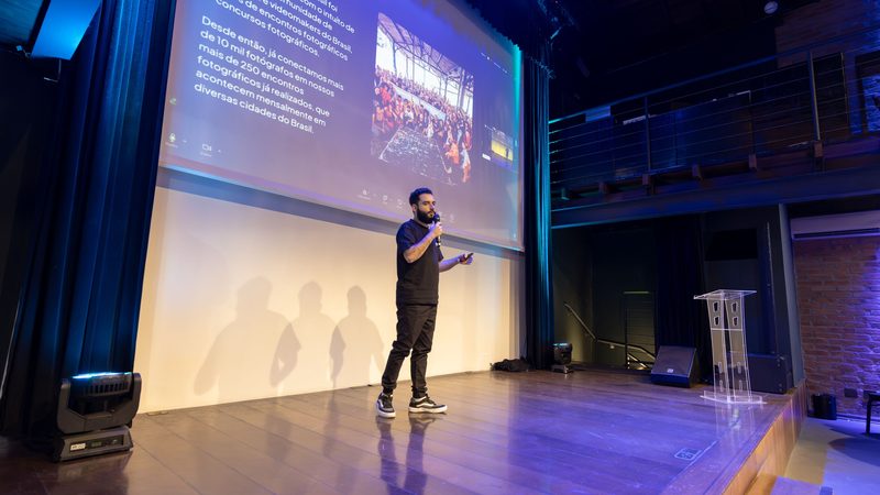 Pitch Demo Day: immagine editoriale sul tema pitch demo day